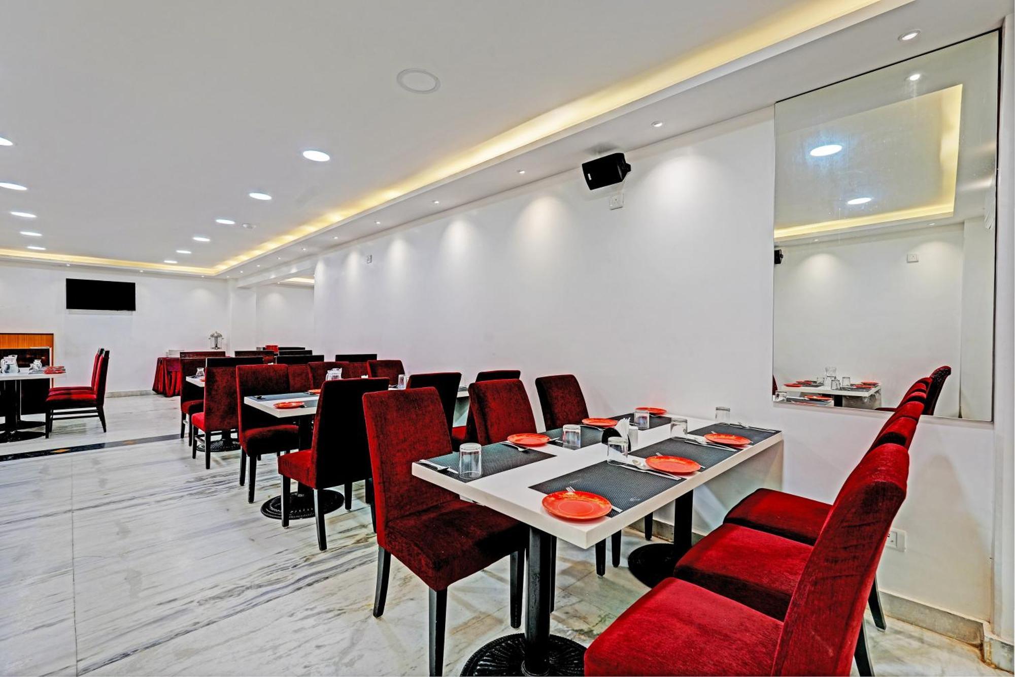 Hotel Hight Krone A Family Hotel Near Igi Airport Delhi نيودلهي المظهر الخارجي الصورة