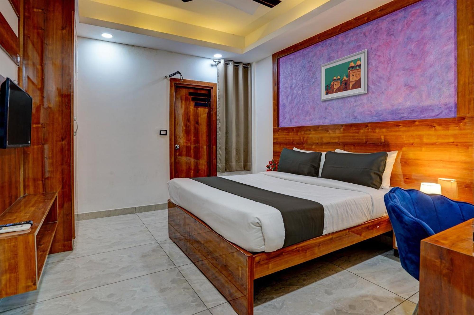 Hotel Hight Krone A Family Hotel Near Igi Airport Delhi نيودلهي المظهر الخارجي الصورة