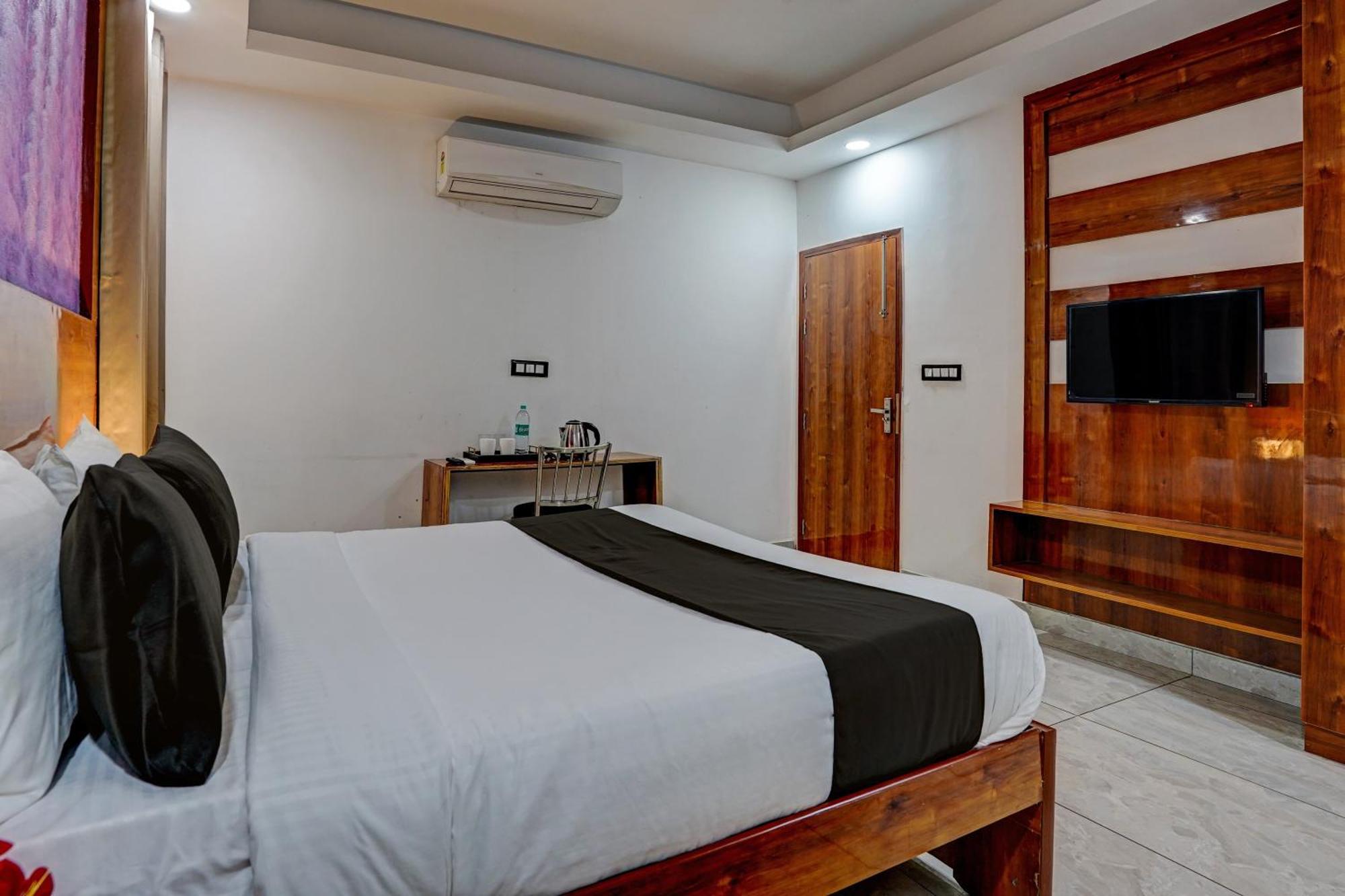Hotel Hight Krone A Family Hotel Near Igi Airport Delhi نيودلهي المظهر الخارجي الصورة