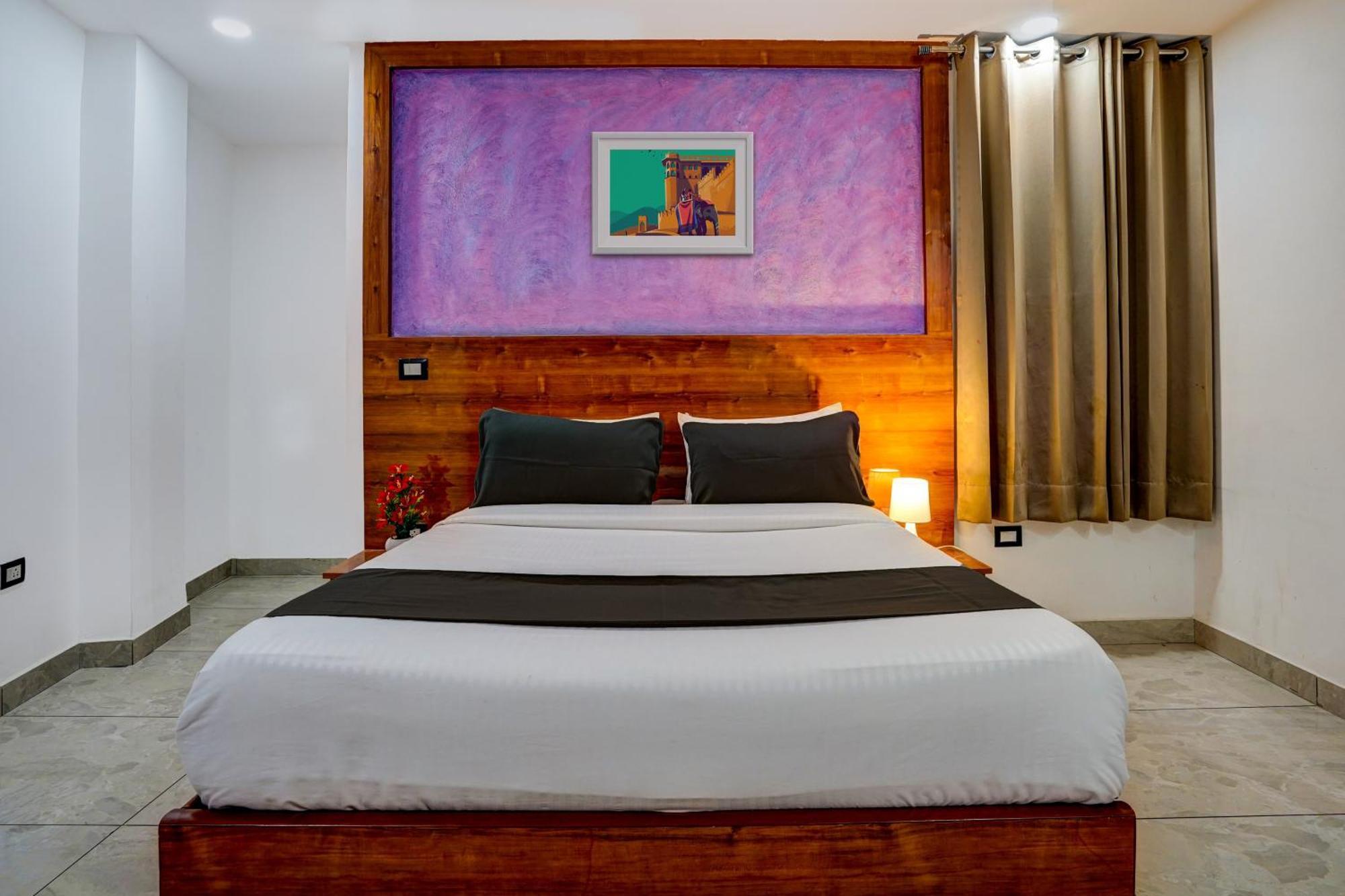 Hotel Hight Krone A Family Hotel Near Igi Airport Delhi نيودلهي المظهر الخارجي الصورة