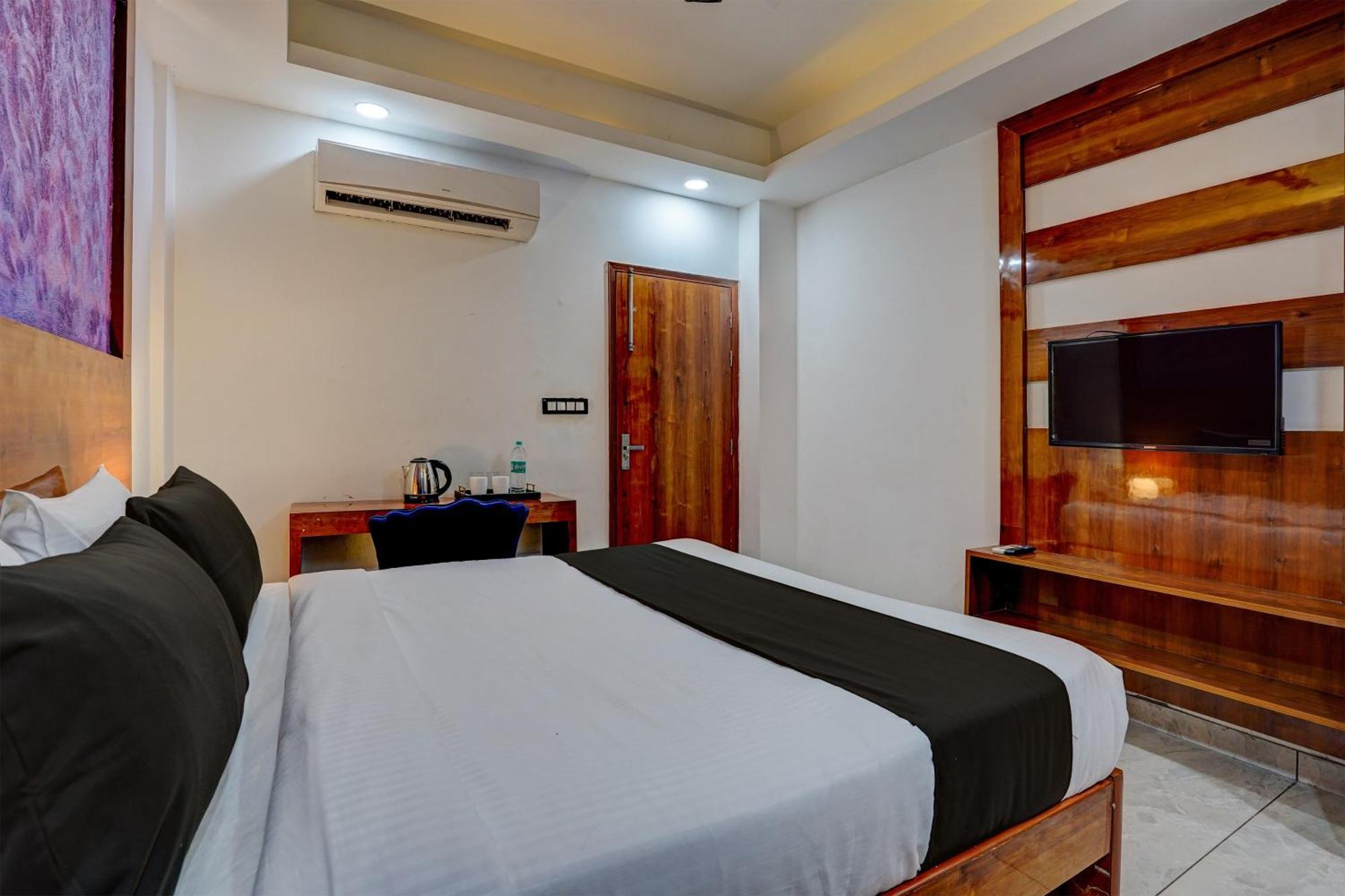 Hotel Hight Krone A Family Hotel Near Igi Airport Delhi نيودلهي المظهر الخارجي الصورة