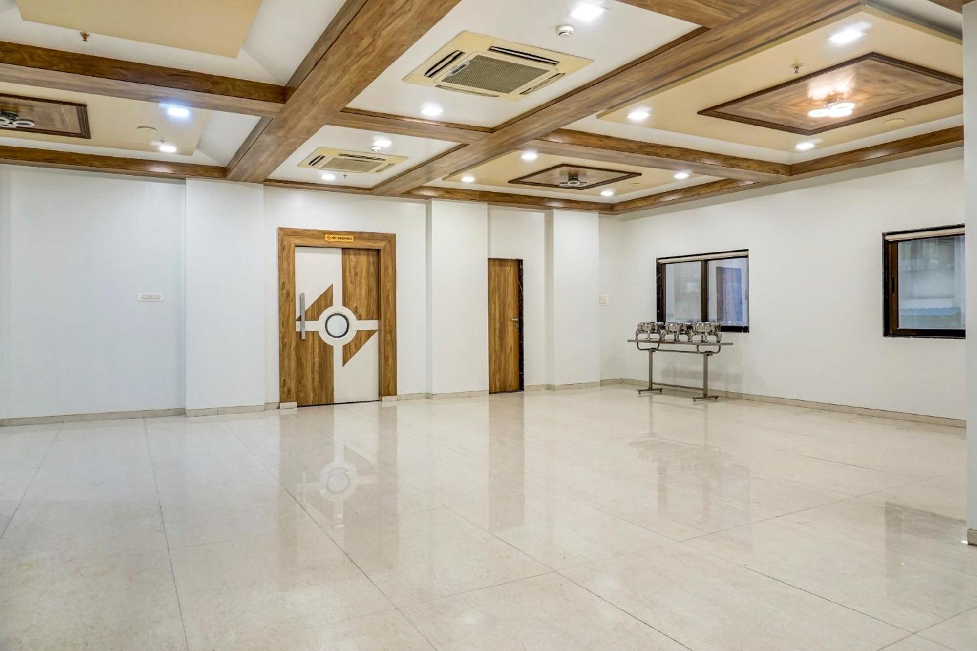 Hotel Hight Krone A Family Hotel Near Igi Airport Delhi نيودلهي المظهر الخارجي الصورة